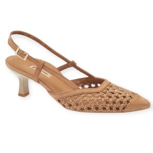 Slingpumps. Braided leather sandals
COLOR: tan leather in Box. US sizes
